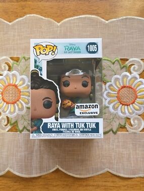 Funko Pop! Disney Raya with Tuk Tuk - Raya & The Last Dragon Vinyl Figure #1005